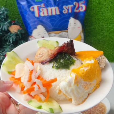 Gạo Tấm ST25 Hoa Lúa túi 2kg - Dẻo mềm, thơm ngon