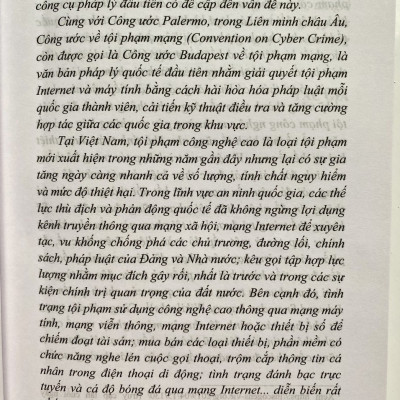 Sách- Pháp luật quốc tế trong hợp túc đấu tranh phòng, chống tội phạm công nghệ cao và những vấn đề đặt ra đối với Việt Nam