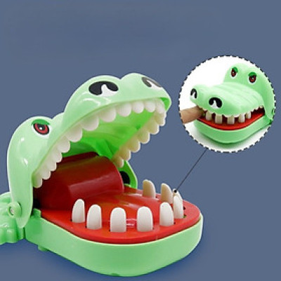 Đồ chơi - 262-15 Mô hình khám răng cá sấu (KT 15x10x7.5cm)