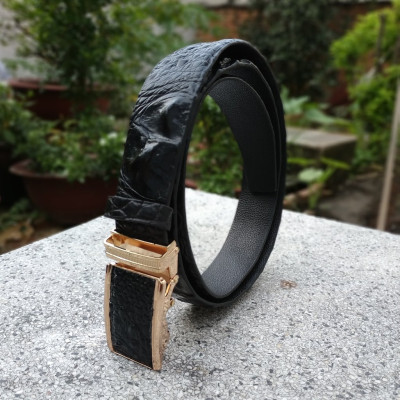 Thắt lưng da cá sấu có gù rất đẹp. DA CÁ SẤU THẬT 100%. Kích thước chuẩn 3.5x120cm phù hợp với cả quần tây và quần jean
