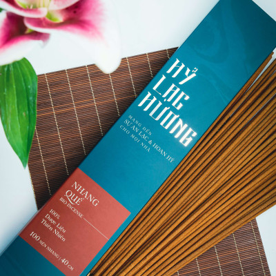 Nhang quế Hỷ Lạc Hương Hygie/Hương quế - Âm cúng và trang nghiêm, được làm từ các loại lá thảo dược chứa tinh dầu. rụng tàn tự nhiên, ít khói, khói nhẹ mau tan