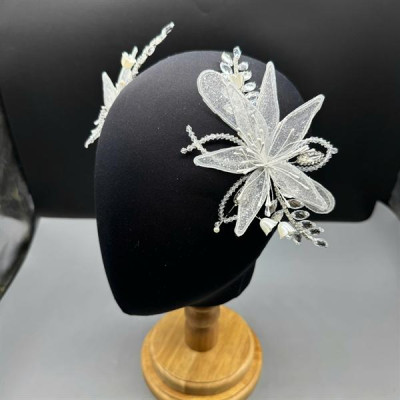 Cài tóc cô dâu hoa đá mẫu mới được kết thủ công tinh tế