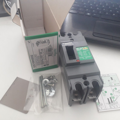 EZC100H2032 cầu dao điện 2P-32A Icu 50kA Schneider