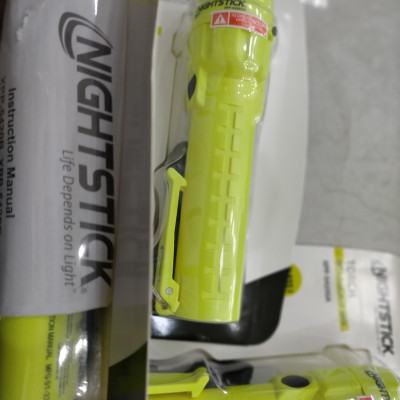 Đèn Pin Chống Cháy Nổ Nighstick code XPP- 5420GA, 140LUMEN, Sử Dụng 3 Pin AA, Màu Xanh Chuối