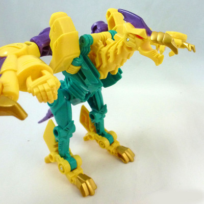 Mô hình Người máy Robot Đại bàng biến hình Beast Hunters Windrazor Predacon