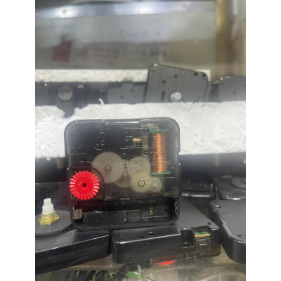 Máy Đồng Hồ Treo Tường M2008 – Kim Giật – Trục Đồng 16mm – Bảo Hành 12 Tháng