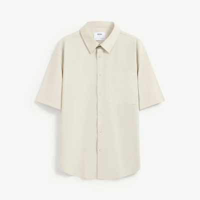 Áo sơ mi tay ngắn nam vải dù nhãn trang trí. Loose - RT 10F24SHS010 | ROUTINE CÀ MAU