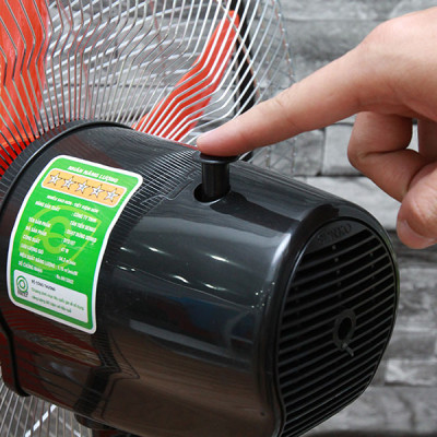 Quạt Đứng Thân Sắt Senko DTS107 - Hàng Chính Hãng