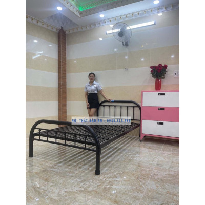 Giường sắt kiểu bo góc rẻ đẹp - 1m2x2m - (hình thật) - Nội Thất Bảo An