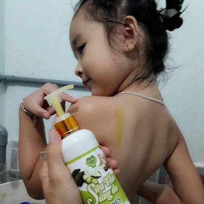 Sữa Tắm Sáng Da Thiên Nhiên Mẹ Ken 250ML - Dưỡng ẩm, trắng da, chống lão hoá, mờ thâm