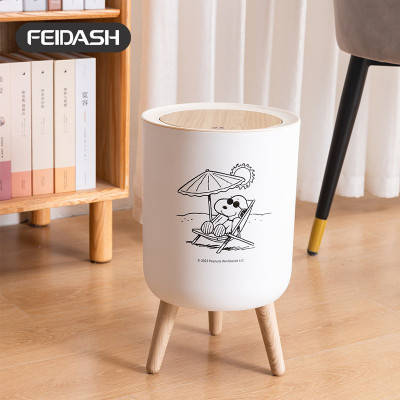 Thùng Đựng Rác Chân Đứng Nắp Lật Vân Gỗ FEIDASH Snoopy G3391 - Kiểu dáng thiết kế hoạt hình ngộ ngĩnh giúp bé yêu thích hơn với việc bỏ rác vào thùng