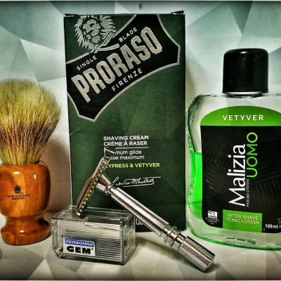 Combo 1 dung dịch vệ sinh nam Malizia Ý (200ml) + 1 Nước dưỡng sau cạo râu Malizia Ý (100ml)