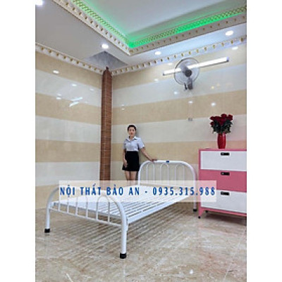 Giường sắt tròn cổ điển SANG TRỌNG đẹp - kích thước 1m2x2m