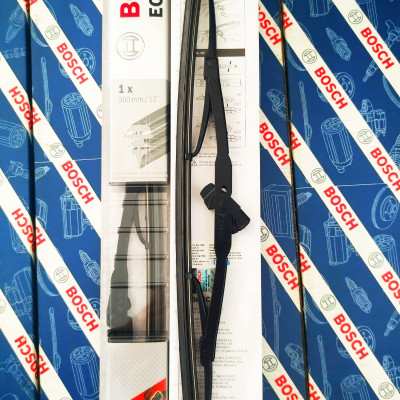 Thanh Gạt Nước Sau Bosch Mitsubishi Pajero, Mazda Premacy, Kia Carnival (-2006)