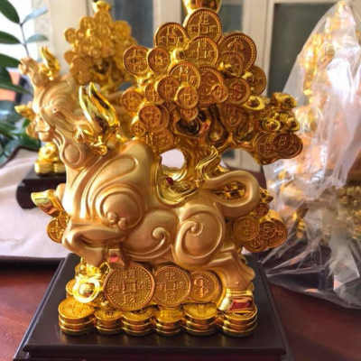 Tượng Trâu Vàng Mới Đứng khối tiền Cây tài lộc  Màu Vàng đặt bàn làm việc may mắn ạ  Size cao 20cm x ngang 15cm x sâu 10cm ạ
