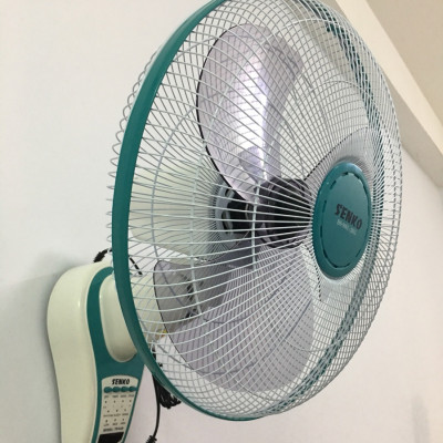 Quạt treo tường remote Senko Hàng Chính Hãng - TR1428 - Giao màu ngẫu nhiên