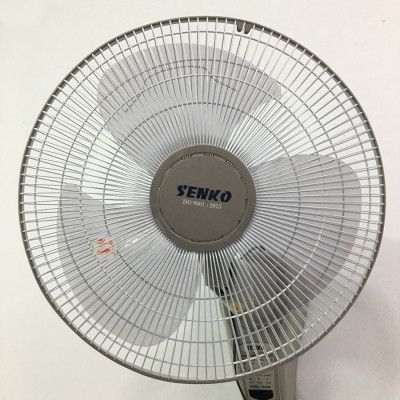 Quạt điện cao cấp Senko TR1683 điều khiển từ xa bằng Remote màu ngẫu nhiên - Hàng chính hãng