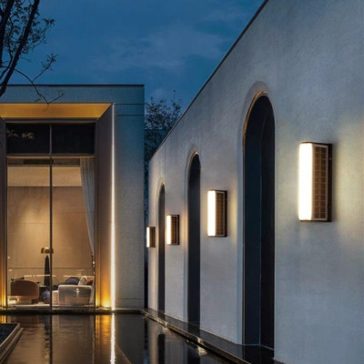 Đèn năng lượng mặt trời gắn tường