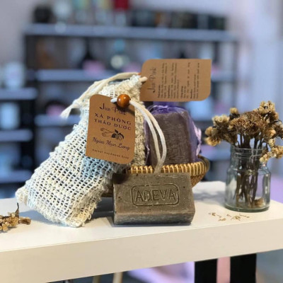 Xà phòng/xà bông ngừa mụn lưng Adeva Noni - Tinh dầu quế thơm nồng ấm, Glycerin thảo dược làm mềm da, ít bọt, nhanh sạch, không cần xả nhiều nước