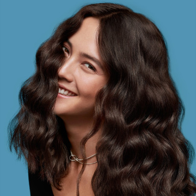 Gôm Tạo Kiểu Giữ Nếp Linh Hoạt Goldwell KMS Working Hairstay Giữ Nếp Lâu, Dễ Dùng, Không Dính 300ml