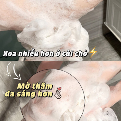 Set quà tặng cao cấp gồm 2 chai Sữa tắm trắng da cánh hoa hồng Damask và Kem ủ trắng vỏ bồ đào Weilaiya - Gói hộp quà sang trọng