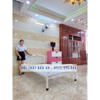 Giường sắt tròn cổ điển SANG TRỌNG đẹp - kích thước 1m2x2m