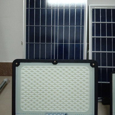 Đèn Năng Lượng Mặt Trời Solar Lamp 300W- Đèn Chống Lóa 300W  | Sản phẩm sử dụng 100% năng lượng mặt trời, có điều khiển từ xa tiện lợi và thông minh