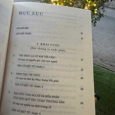 VÁN CỜ BẤT TỬ - 32 Quân Cờ Đã Soi Sáng Hiểu Biết Của Chúng Ta Về Chiến Tranh, Nghệ Thuật, Khoa Học Và Não Bộ Như Thế Nào - David Shenk – Nguyễn Tuấn Linh dịch - Rubik Books – NXB Công Thương