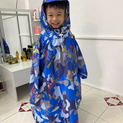 Áo mưa bít trẻ em  cho bé trai vá bé gái từ  1 -  10 tuổi ,  áo mưa trùm toàn thân ,  vải dù chống thấm , họa tiết hoạt hình xinh xắn kèm túi đựng dễ thương , giao màu ngẫu nhiên