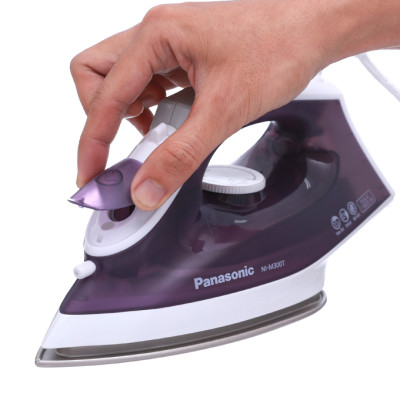 Bàn ủi hơi nước Panasonic NI-M300TVRA - Hàng chính hãng