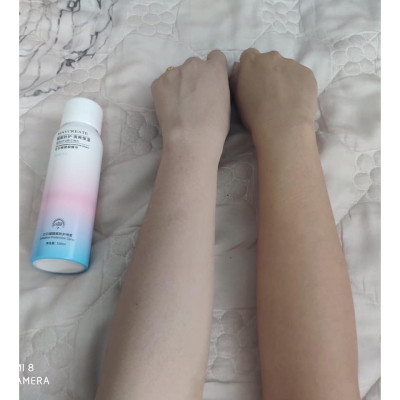 Dụng cụ  trang điểm làm đẹp sức khỏe _ Xịt chống nắng , chống tia UV chai 150ml , bảo vệ cho cả mặt và toàn thân , giữ ẩm da ,chống thấm nước ,không nhờn ,bết dính không tắc nghẽn lỗ chân lông ,phù hợp với mọi loại da 