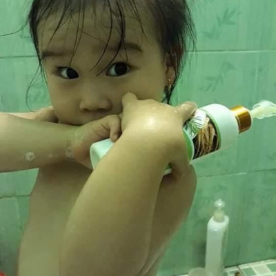 Sữa Tắm Sáng Da Thiên Nhiên Mẹ Ken 250ML - Dưỡng ẩm, trắng da, chống lão hoá, mờ thâm