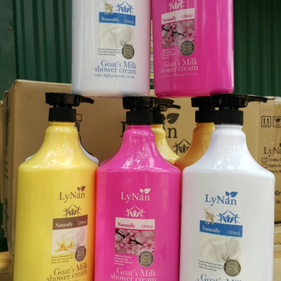 Sữa tắm sữa dê LyNan hương Hoa anh đào - Nhập khẩu chính hãng