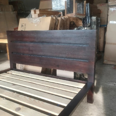 Giường ngủ gỗ sồi Juno sofa màu nâu óc chó 