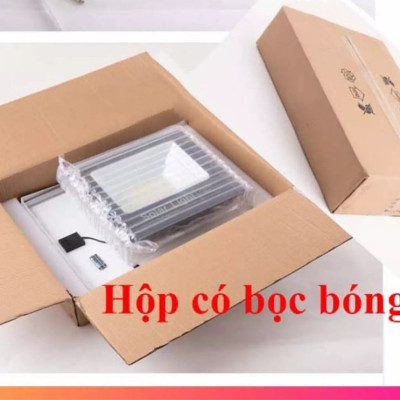 Đèn pha năng lượng mặt trời Vạn Năng Solar 300w