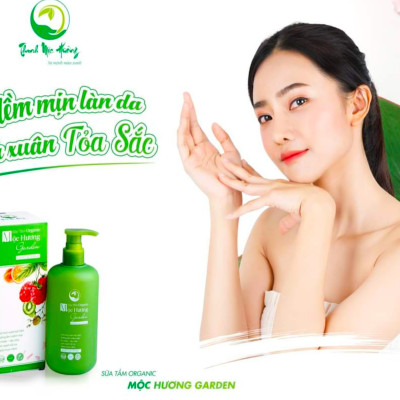 Sữa tắm trắng da ngăn ngừa rôm sảy mụn nhọt Thanh Mộc Hương 350ml