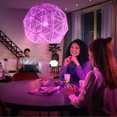 Bóng đèn thông minh RGB Philips Hue White and Color Ambiance E27 9W - Hàng chính hãng