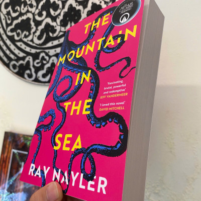 Sách - The Mountain In The Sea by Ray Nayler | Science Fiction / Fantasy in English / Ngoại văn