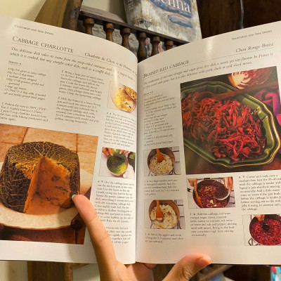 Sách - French Food and Cooking: Over 200 Classic And Contemporary Dishes by Carole Clements