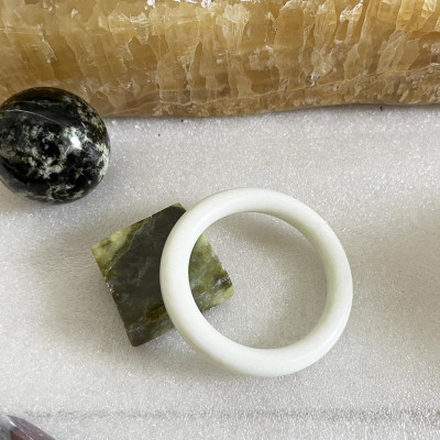 Vòng đá thật, ngọc thật bản tròn đũa màu trắng, hồng thanh lịch cho hàng hiếm xưởng nhà tự làm.