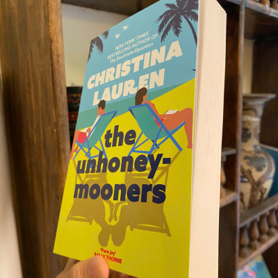 Sách - The Unhoneymooners: Hilarious Romantic Comedy by Christina Lauren / Contemporary Fiction / Ngoại văn Nhập khẩu