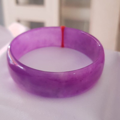 Vòng Tay Nữ Đá Cẩm Thạch Mới Bản Hẹ Tím rịm đều quá đẹp Ni 52mm x Cao16mm x Dầy 4mm Chất liệu đá cẩm thạch Màu tím tịm nhẹ đều bóng đẹp quá Size vòng 52mm Nữ mạng hỏa mạng thổ 47kg đến 50kg đeo ạ