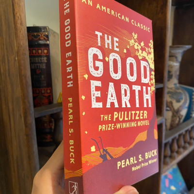 Sách - The Good Earth: An American Classic by Pearl S. Buck | Pulitzer Prize Winning Novel