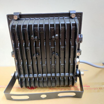 Đèn led chiếu pha 30W chính hãng Rạng Đông