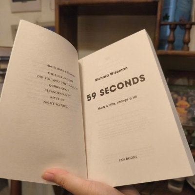Sách - 59 Seconds: Think a Little, Change a Lot by Richard Wiseman |  Psychology / Self Help Book