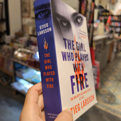 Sách - The Girl Who Played with Fire: the hair-raising sequel to The Girl With The Dragon Tattoo by Stieg Larsson