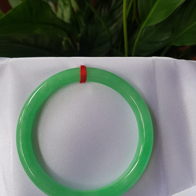 Vòng cẩm thạch Mới Lý T 54mm x 7,2mm Vòng màu xanh nhẹ nhàng bóng đẹp nữ mệnh Mộc mệnh Hỏa mệnh Thủy ạ Nữ 53kg - 60kg đeo đẹp