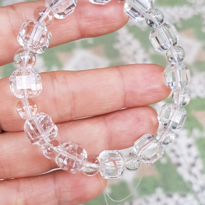  Vòng tay phong thuỷ nữ đá thạch anh trắng trong tự nhiên kiểu vuông giác tròn Size hạt vuông 10mm hạt tròn nhỏ 6mm Nữ mệnh kim mệnh Thủy đeo hợp may mắn tốt sức khoẻ công việc ạ