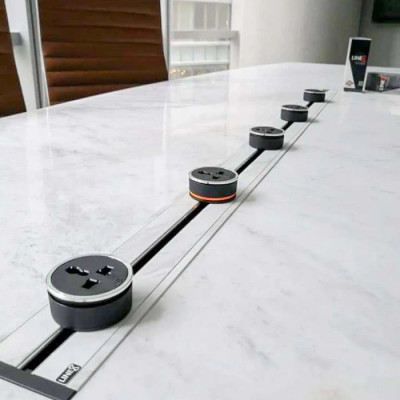 Ổ Cắm Điện Line8 MLT-1 - Body Màu Đen - Chuẩn Quốc Tế - Chính hãng