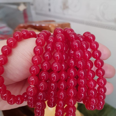 Vòng tay nữ đá mã não đỏ hạt 8mm tươi đậm bóng đẹp Nữ mệnh hỏa mệnh thổ đeo đẹp xinh xinh tay Vòng màu này Nữ lớn nhỏ bé đeo được hết đeo vòng đỏ cho may mắn cả năm xinh đẹp tay ạ